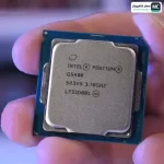 Pentium Gold G5400 In Hand Of User